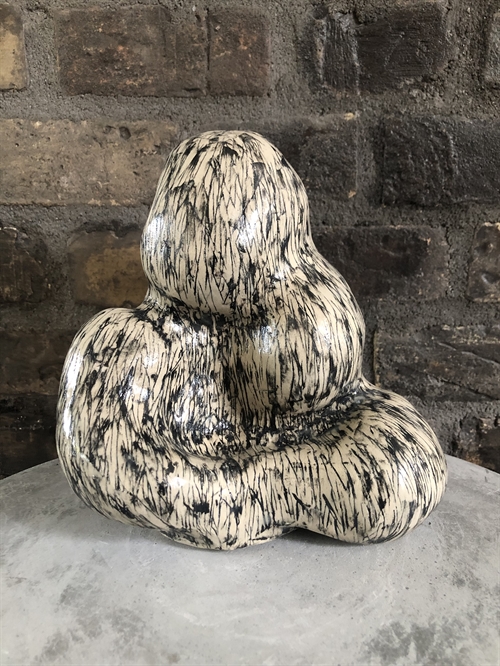 Keramik skulptur af Pernille Calundan